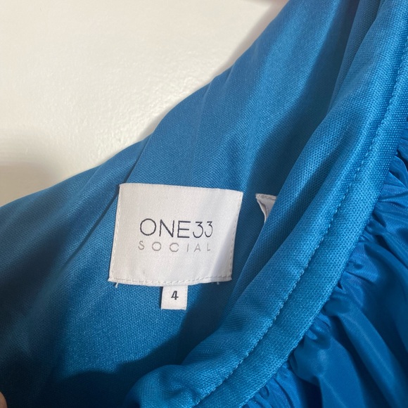 One33 Social Elegant One Shoulder Peacock Blue Ruffle Velvet Dress - Picture 3 of 4